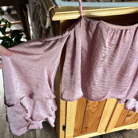 Beautiful off shoulder bustier top - Picture 3 of 8